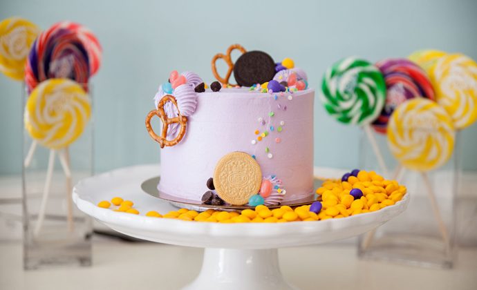 Beautiful cakes delivered at your doorstep to create happy moments in life